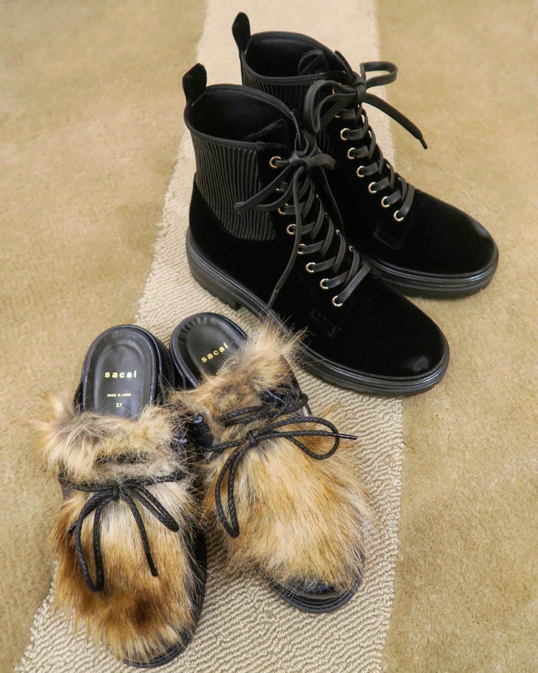 のインスタグラム：「今秋1番のお買い物♡ローファーはsaleでゲットしたラッキーな一足＼(^o^)／ #wakkinstyle#sacai#gianvitorossi」