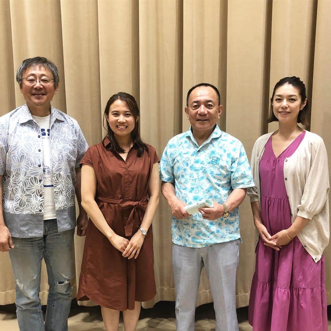 加藤紀子のインスタグラム：「この後お昼0時15分からは NHK-FM「トーキングウィズ松尾堂」 『卓球、その進化の秘密に迫る』をテーマに 落語家…三遊亭小遊三師匠、 ロンドンオリンピック卓球女子団体銀メダリスト…平野早矢香さんに お話を伺います🏓  そして13時55分からは TOKYO-FM 「ルノーサンデーボヤージュ」 フランスの秋のイベントなどご紹介！  ぜひお付き合いくださいませー😉  #トーキングウィズ松尾堂  #ルノーサンデーボヤージュ #nhkfm #tokyofm #加藤紀子」