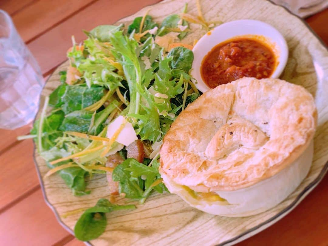 梅原玲奈さんのインスタグラム写真 - (梅原玲奈Instagram)「We're having fun to last dayoff👍 #rest #australia #lunch #ski #スキークロス #休養日 #遠征 #readyforrace」9月1日 11時49分 - reina_umehara