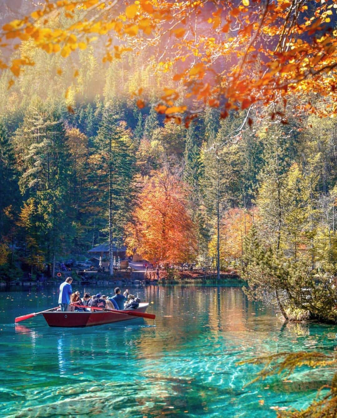 Wonderful Placesさんのインスタグラム写真 - (Wonderful PlacesInstagram)「Blausee - Switzerland ✨❤️❤️❤️✨ . Picture by ✨✨@sennarelax✨✨ #wonderful_places for a feature ❤️」9月1日 12時46分 - wonderful_places
