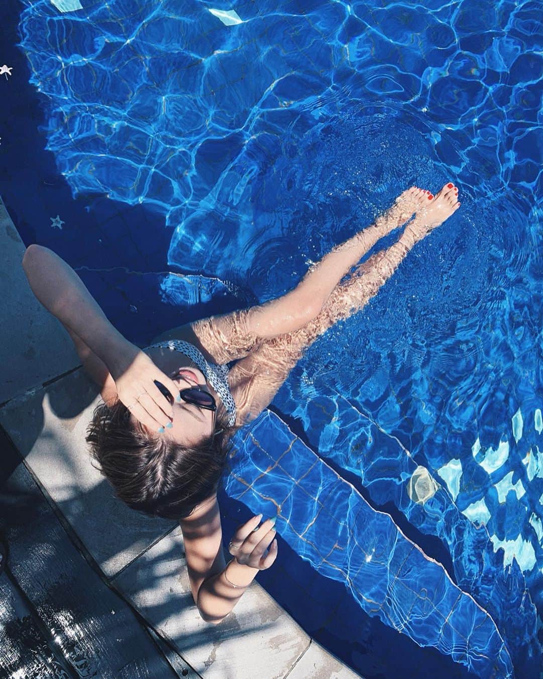 岡田沙知さんのインスタグラム写真 - (岡田沙知Instagram)「. pool 🏊‍♀️💙 時間すぎるの早いな〜 . #bali」9月1日 13時33分 - sa__chi__01