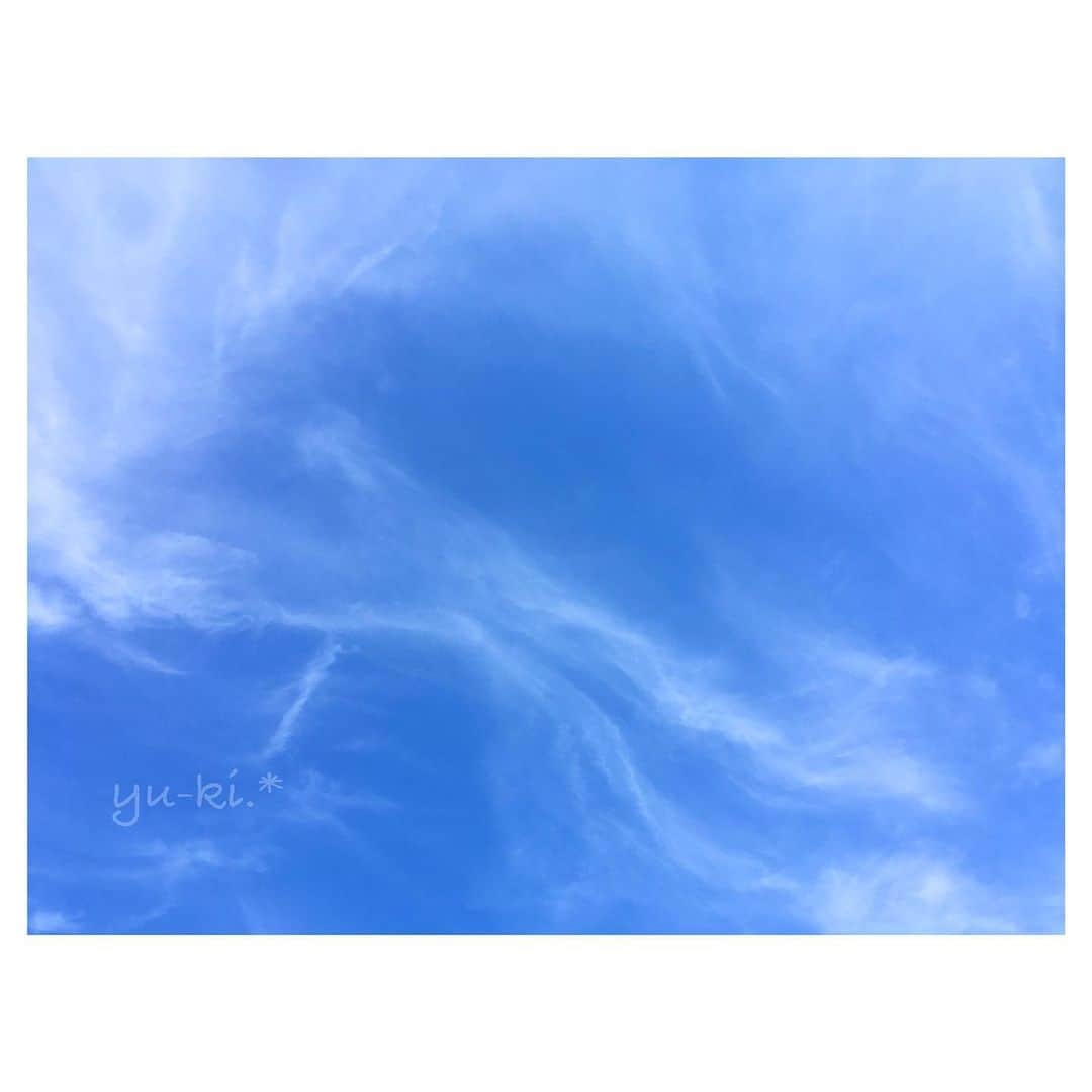 二見夕貴さんのインスタグラム写真 - (二見夕貴Instagram)「. #空まにあ . 定期。笑 すてき雲 . ° ♡ . #beautifulsky #bluesky #clouds #cameragirl #cloudveil #veil #綺麗な空 #青空 #綺麗な雲 #空好き#空部 #雲部 #カコソラ #カメラ女子 #ヴェール #写真好きな人と繋がりたい」9月1日 13時40分 - yyyuki___