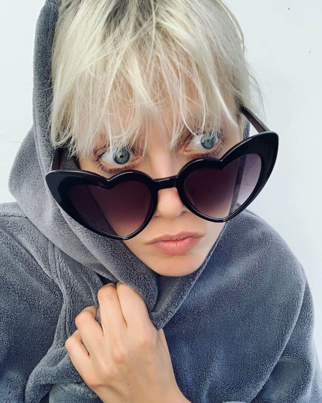 マリヤン・ジョンクマンのインスタグラム：「Go marji it's your bday you gonna work like it's your bday 🧸💘」