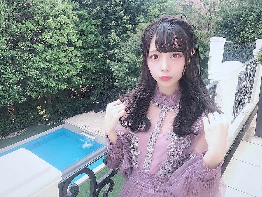 のインスタグラム：「・ ・ ・ 👸🏼⛪️」