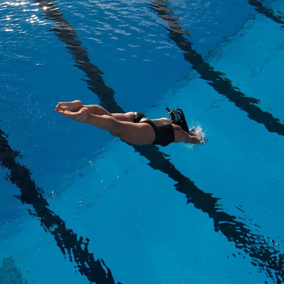 スピードさんのインスタグラム写真 - (スピードInstagram)「Dive into September with a swim at your local pool 🏊  #Speedo #LoveToSwim #Swimming」9月1日 23時35分 - speedo