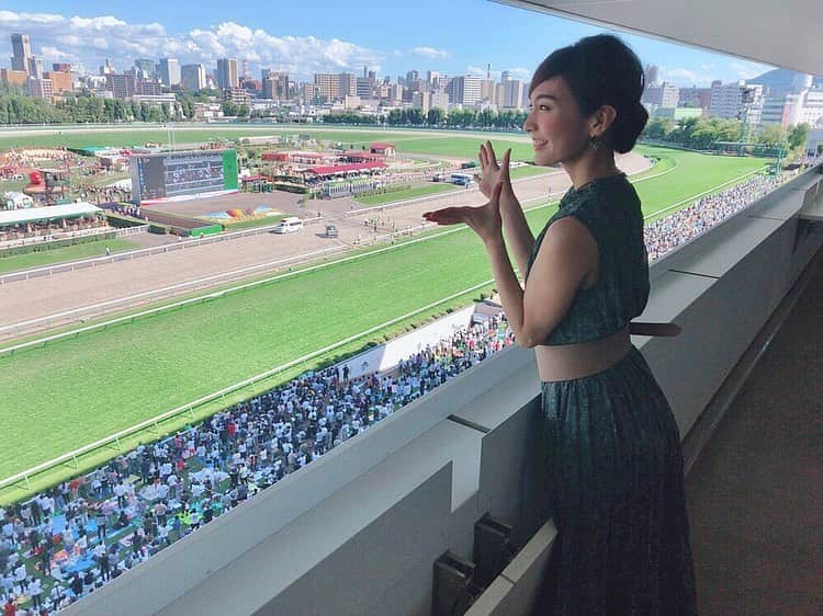 ほのかさんのインスタグラム写真 - (ほのかInstagram)「北海道文化放送「競馬プレミア」🐴 先週の小倉競馬場に続き、 今回も初の札幌競馬場でした（＾_＾）❤︎ 北海道自体初めてだったんだけど、 カラッとした暑さで過ごしやすくてとてもステキな所だった...!!! また絶対遊びにいきたい✨✨ ・ そして馬券の方は今回も的中ならず😭 カデナ-フランツのワイド1点で勝負をかけていたけど、フランツが5着と掲示板は外していないものの...惜しかったー😂😂 また来週気を取り直して頑張ろう！ ・ #競馬 #新潟記念 #umajo #photo #honoka  #instagood #Japan  #harmonypromotion」9月2日 0時31分 - nononon159