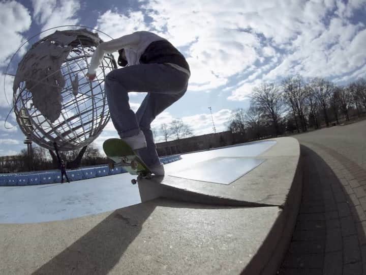 adidas Skateboardingのインスタグラム：「Where icons reign and legends begin /// Follow @frankyspears @heitordasilva and @_poptartpete_ across NYC’s unmistakable terrain in the Liberty Cup. Find it now at your local skate shop or online at adidas.com/skateboarding 🎥 @cmulhern • #adidasSkateboarding #LibertyCup」
