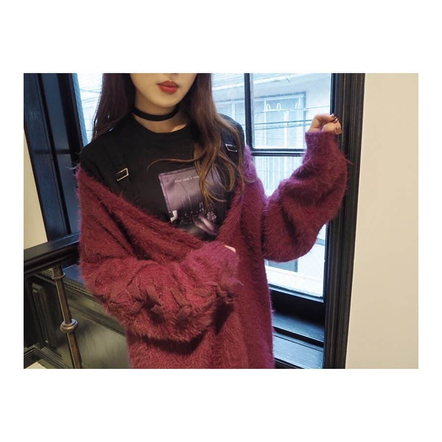 EATMEさんのインスタグラム写真 - (EATMEInstagram)「9.1 update... #EATME #SEPTEMBER #NEW #ITEM #🌹 トップス、チョーカー➡︎発売中 カーディガン、スカート➡︎9.3発売予定 . TOP画面のURLからEATME WEB  STOREをCHECK💁🏻‍♀️ @eatme_japan . レースアップスリーブロングカーディガン（ #CARDIGAN ） ¥10,000（＋tax） COLOR🎨:PPL.BLK.PNK SIZE📐:FREE . ダブルベルトグラフィックTシャツ（ #TOPS ） ¥6,000（＋tax） COLOR🎨:PPL.BLK.O/WHT SIZE📐:FREE . 2WAYマットサテンリボンチョーカー（ #CHOKER ） ¥2,200（＋tax） COLOR🎨: BLK , #EATME_CODE #eatmejapan #イートミー #fetishmode #2019aweatme #VINTAGEAFTERNOONTEA #益若つばさ #tsubasamasuwaka #fashion #japan #tokyo #harajuku #osaka #umeda #原宿 #大阪 #梅田エスト #instagood #like4like」9月1日 16時10分 - eatme_japan