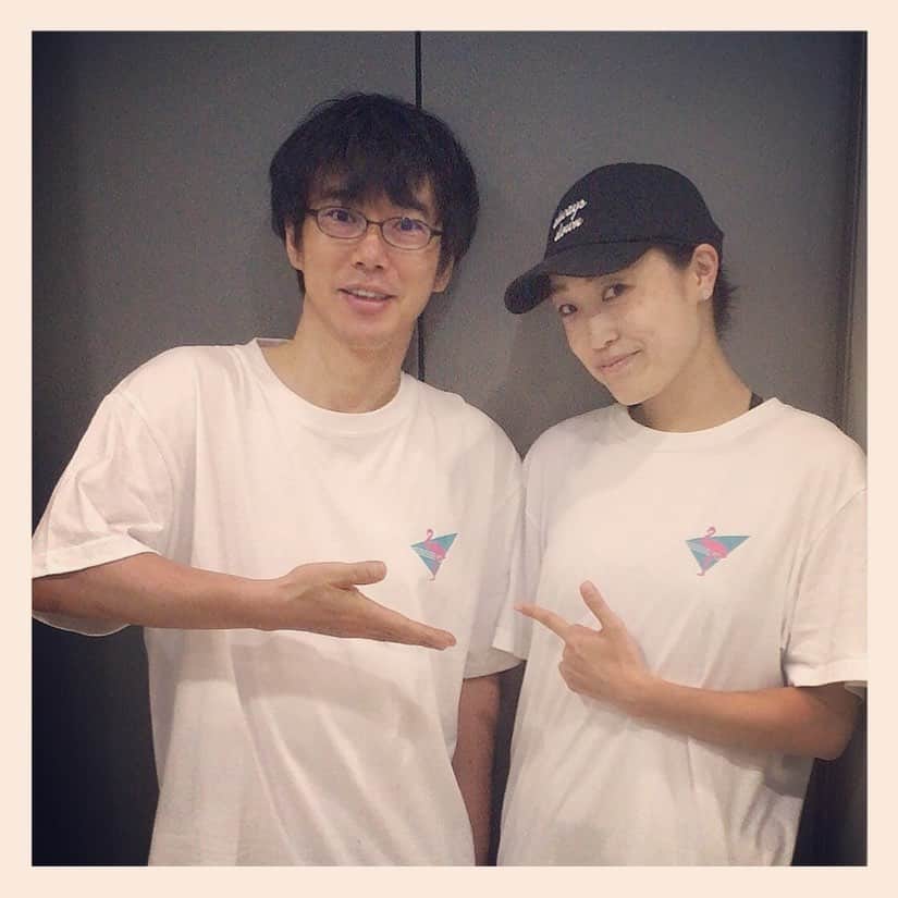 北山陽一のインスタグラム：「ストレッチを教えてもらった先生と。Tシャツ嬉しいですありがとう！世界大会お疲れ様でした！！」