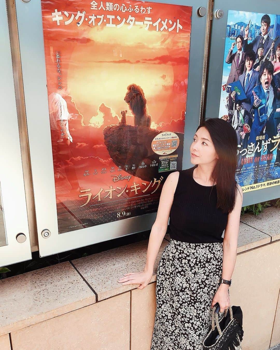 のインスタグラム：「LION KING  観れた✨  映像美しいし、 動物達の動きがリアルで可愛かった💓  やっぱ泣けるよね😢  お父さんのムファサ好きだな💓  子供の頃はシンバが好きだったけど、 大人になると父親のムファサに共感して好きになってる✨ 心境の変化に驚き‼︎ 自然と大人になってるんだな〜✨ #lionking #cinama #ライオンキング #映画 #ムファサが好き」
