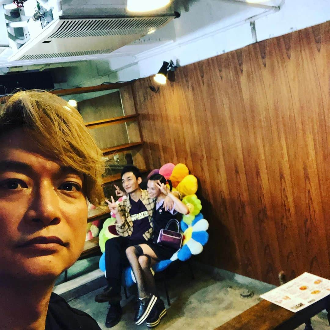 香取慎吾さんのインスタグラム写真 - (香取慎吾Instagram)「#ななにー 今月もたのしよ！！ #香取慎吾 #水原希子 #稲垣吾郎 #草彅剛 楽しんでる？ #村上隆」9月1日 17時30分 - katorishingo_official