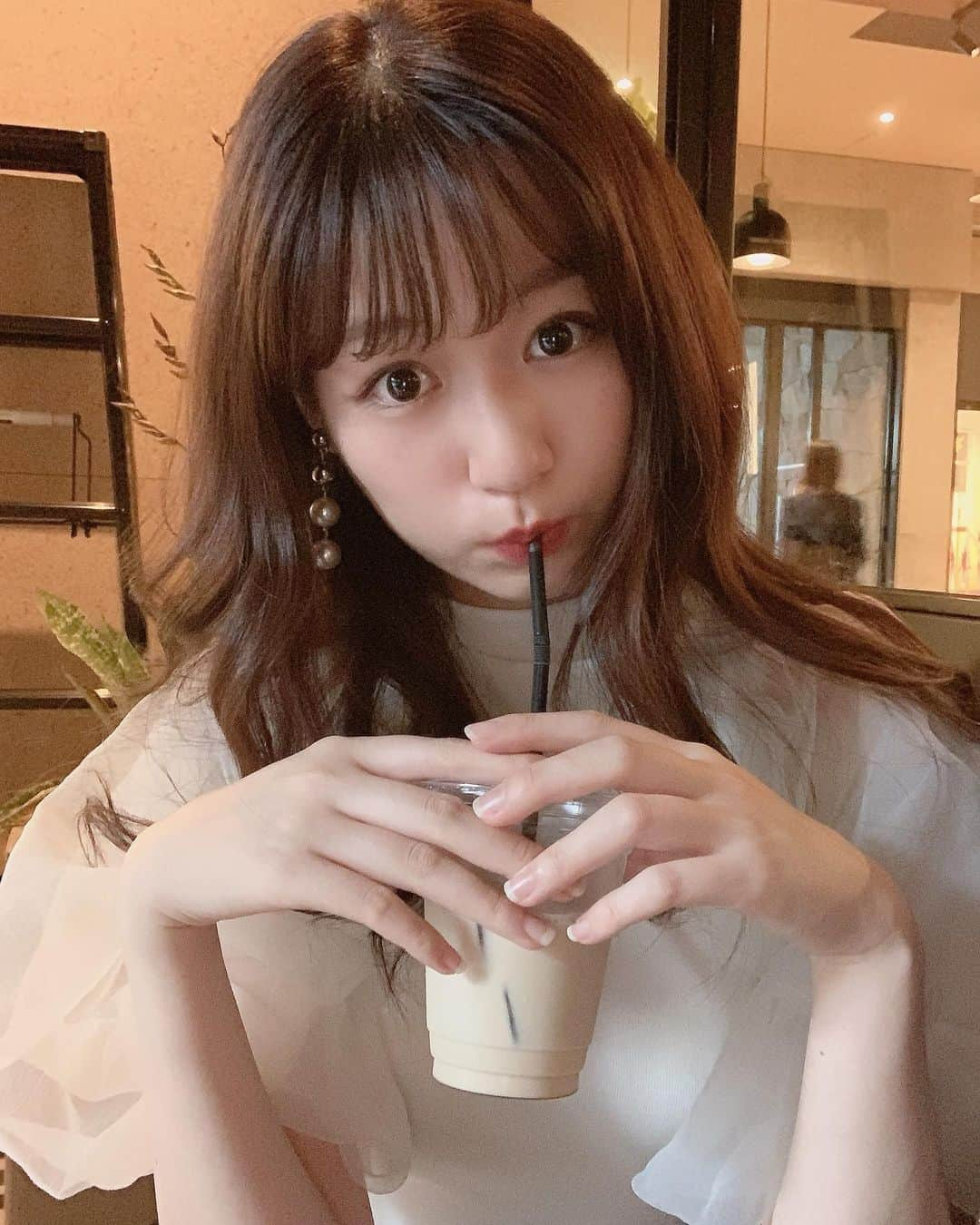 りなぴよさんのインスタグラム写真 - (りなぴよInstagram)「🥛🥛🥛 ・ 『美容院へ💇‍♀️』 ・ @cupola_omotesando です(^^) 髪の毛がきれいだとテンションあがるな〜🥰 ・ ・」9月1日 17時51分 - piyo_na_ri_