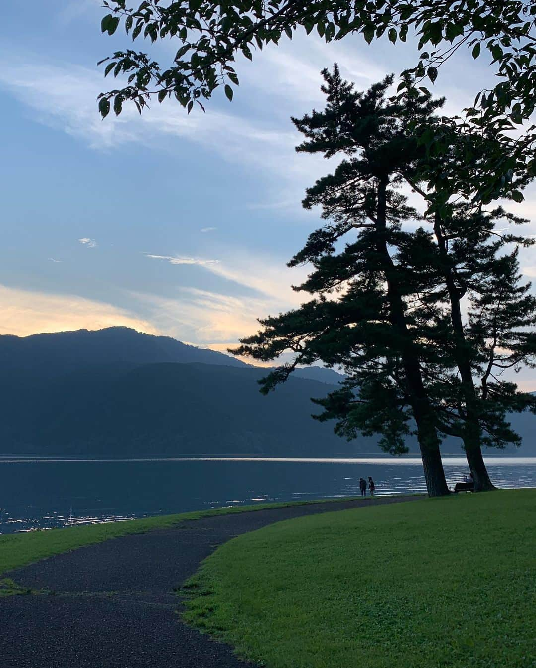 榊いずみさんのインスタグラム写真 - (榊いずみInstagram)「箱根、芦ノ湖にきたよー。 #hakone #ashinoko」9月1日 17時51分 - izumizmroom