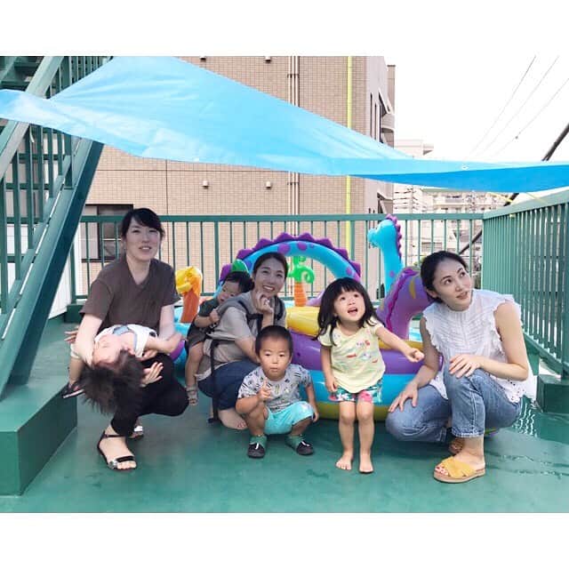 日高薫のインスタグラム：「昨日はプールとバーベキュー😄✌️☀️👙🍖 何より子供達がたくさんはしゃいで楽しんでくれて嬉しかったな❤️ #プール#バーベキュー #夏の思い出」
