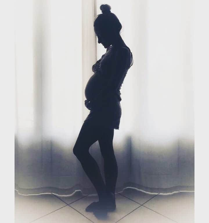 バシリキ・ミロウシさんのインスタグラム写真 - (バシリキ・ミロウシInstagram)「27 weeks....🙏🙏🙈」9月1日 18時42分 - vasilikimillousi