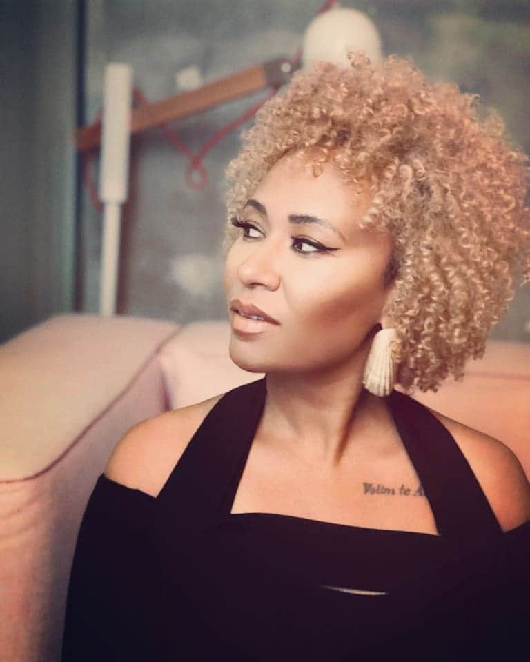 Emeli Sandéのインスタグラム：「New dreams , New horizons The future is golden 🌅」