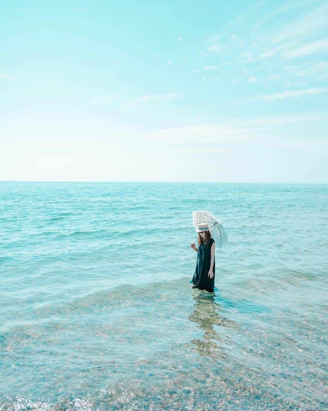 Kobe Japan Water artのインスタグラム：「"End of the summer". 今年も夏がおわっていくのです.」
