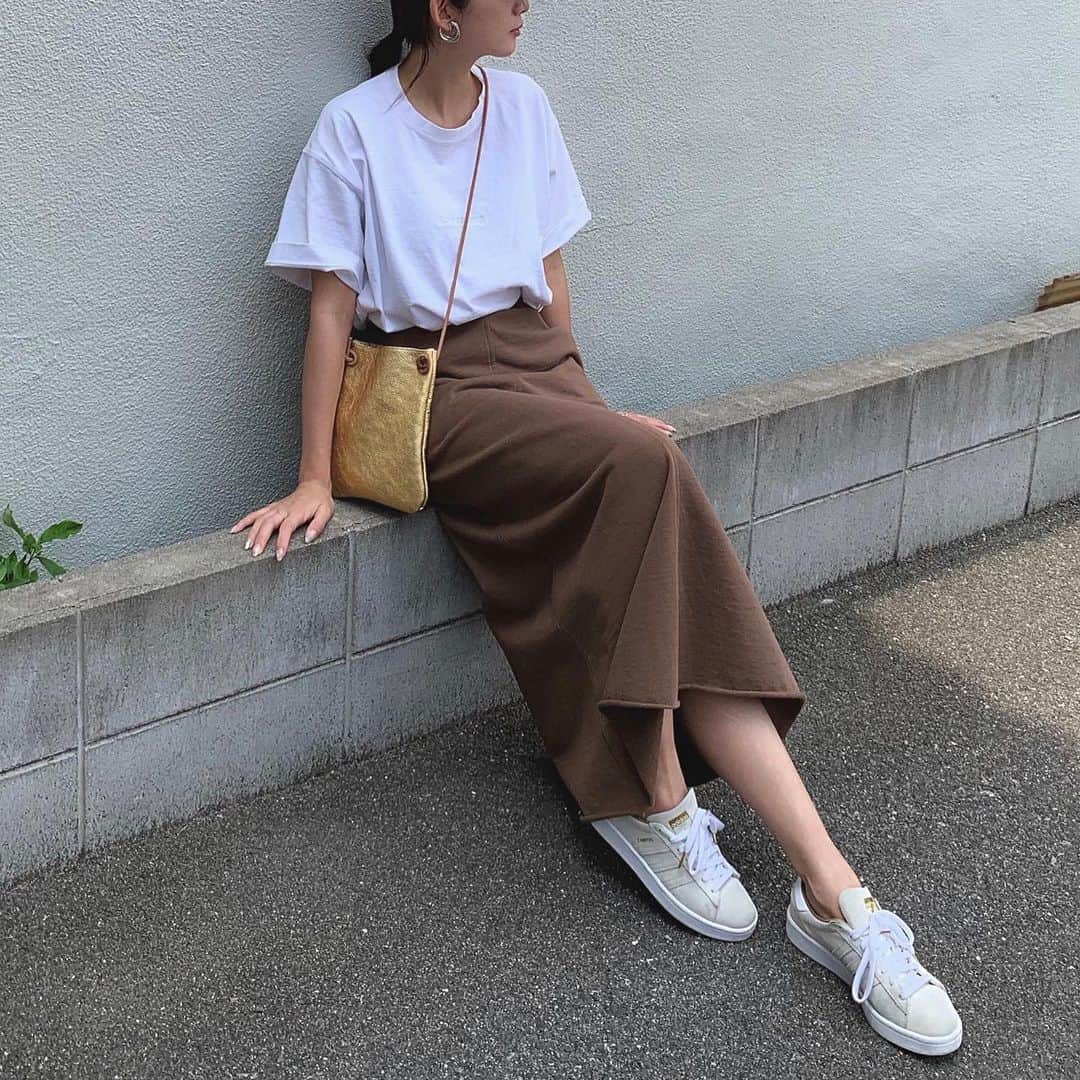 Nagiさんのインスタグラム写真 - (NagiInstagram)「. ９月 . 早いね . . . tops. #acnestudios  bottom.#beautyandyouth  bag. #mormyrus  shoes. #adidas」9月1日 19時40分 - nagina001