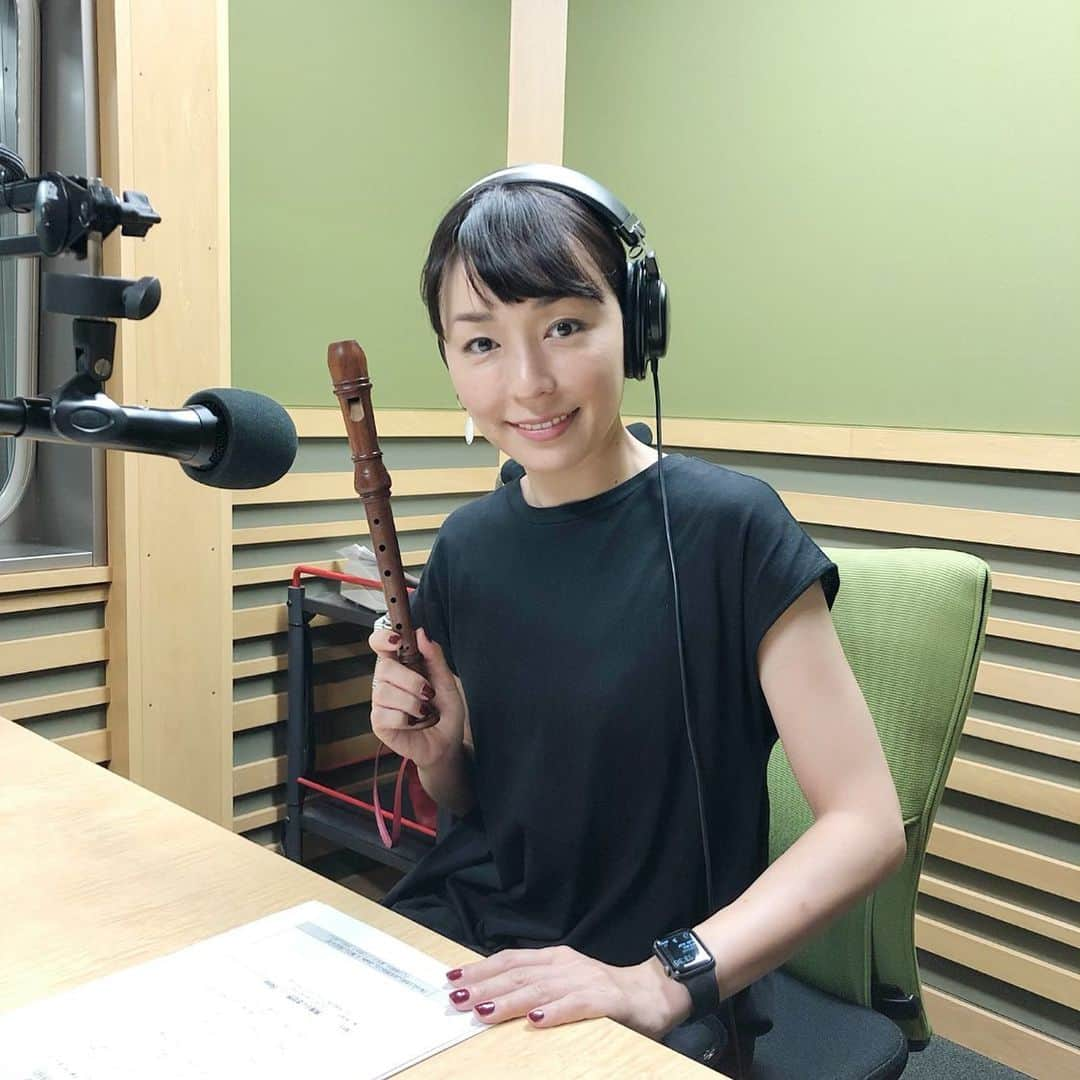 宮川美保のインスタグラム：「アットFM「もっと！わたしのすきなこと。」今日も20時半からです。 リコーダーでアニソン吹きます。 #アットFM #わたすき #ソプラノリコーダー #アニソンラジオ」