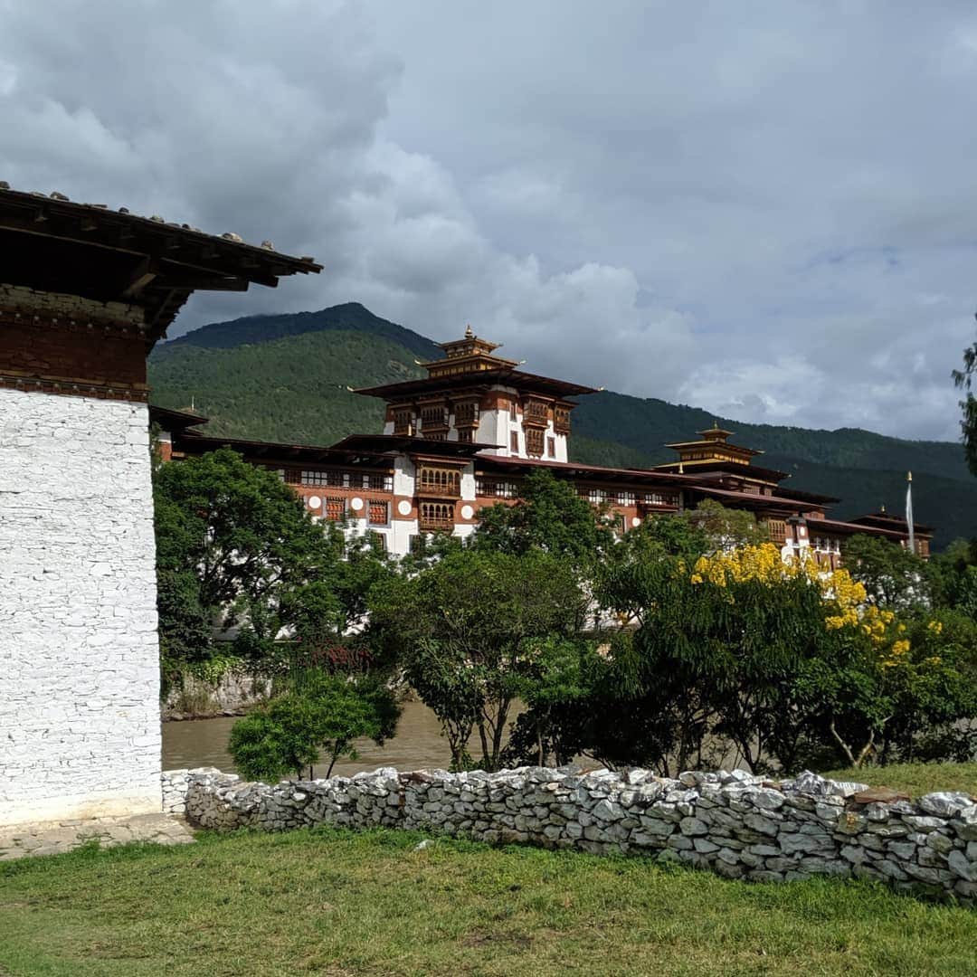 為末大さんのインスタグラム写真 - (為末大Instagram)「Punakha Dzong in Punakha #bhutan #athletesociety」9月1日 19時51分 - daijapan