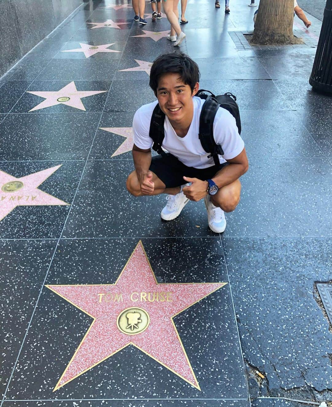 荒井陸さんのインスタグラム写真 - (荒井陸Instagram)「☑️ Hollywoodの Walk of Fame🚶‍♂️⭐️ エンターテイメント界の著名人の名前が… 時差投稿すんません  #カリフォルニア#ハリウッド#ウォークオブフェイム #トムクルーズになりたい人生だった #エルトンジョン#ロケットマン#大ヒット上映中」9月1日 20時22分 - a2desu