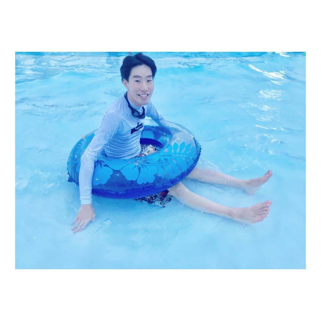 坂口涼太郎さんのインスタグラム写真 - (坂口涼太郎Instagram)「🏖🏊‍♂️🥽🍉🌻 #pool #summer」9月1日 20時22分 - ryotarosakaguchi