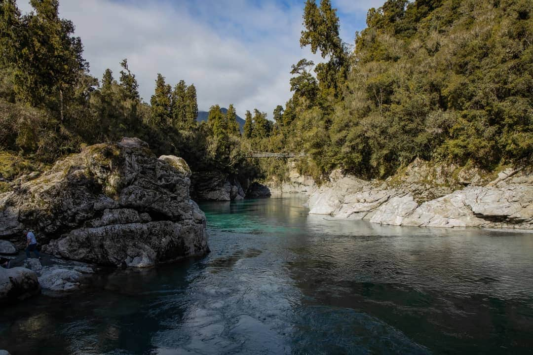 ケイト・キャンベルさんのインスタグラム写真 - (ケイト・キャンベルInstagram)「Scenery that was only topped by the company! Spent our last 2 days in New Zealand driving to Hokitika and then to Christchurch. Safe to say I will be back to do more exploring. #holidayspamover #traveling #newzealand #untilnexttime #memories #allofthecornyhashtags」9月1日 20時37分 - cate_campbell