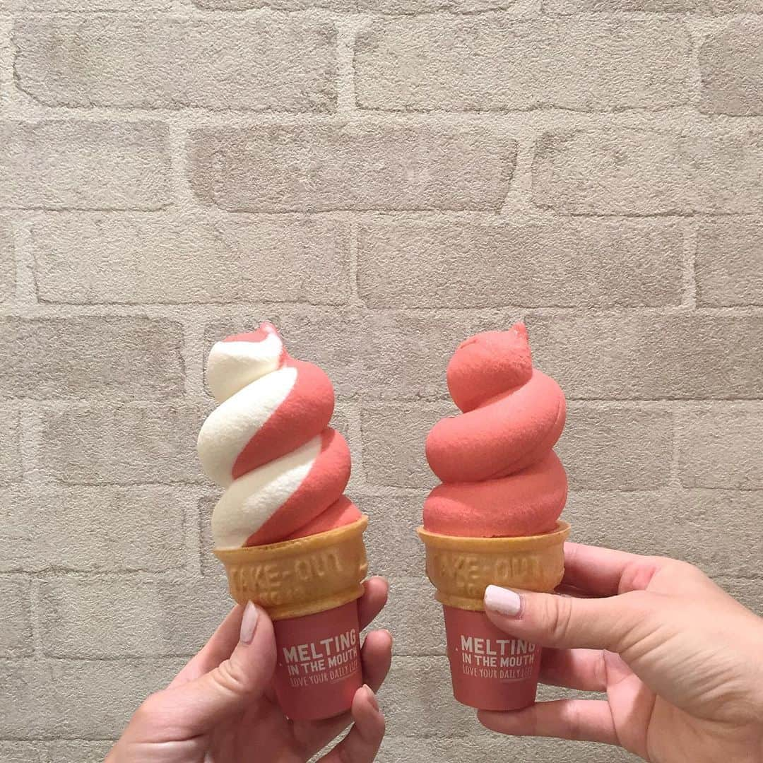 akane903さんのインスタグラム写真 - (akane903Instagram)「#tokyoおやつショー  行ってきた🍦 レモンケーキも買えて嬉しい🍋 バターマスターのフィナンシェはもう完売してた💔」9月1日 20時31分 - akane903