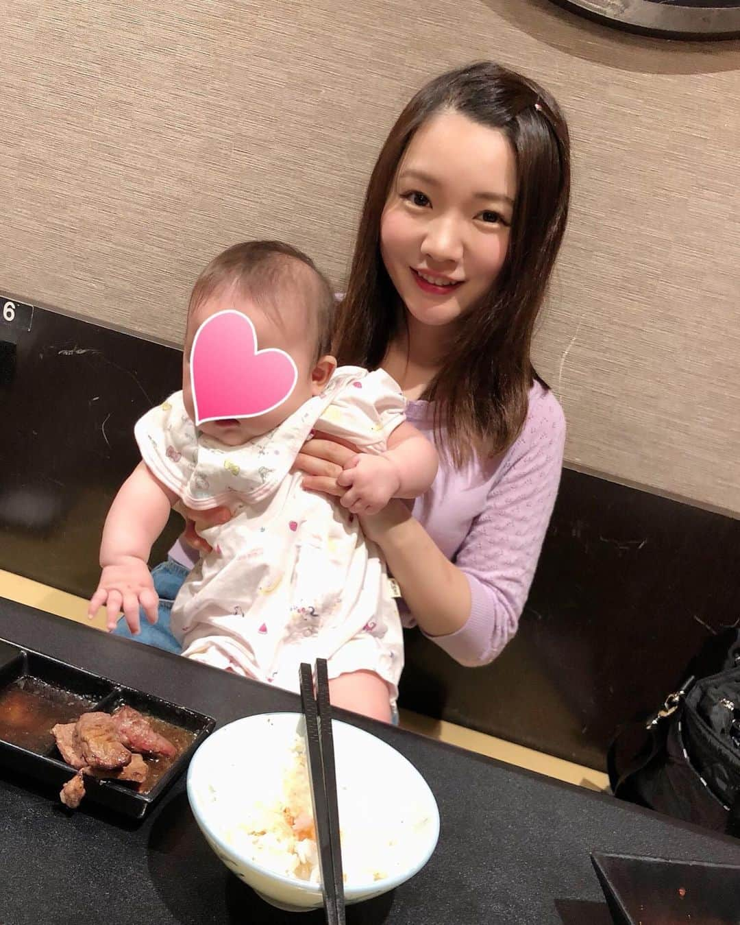 長富彩さんのインスタグラム写真 - (長富彩Instagram)「焼肉食べ放題！🍖 どうしても行きたくて。 眠たかったのかずーっと抱っこちゃんだったけど凄い気晴らしになった☺️お皿にお肉がたまっている図😂でも美味しいよ😋  #阪急 #ぎゅあん #牛庵 #気晴らし  #肉 #familly #焼肉」9月1日 20時43分 - nagatomiaya