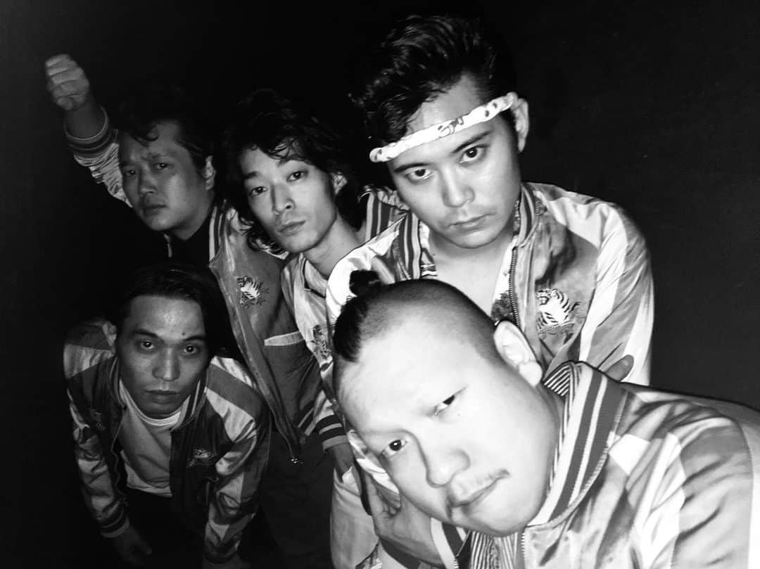 のインスタグラム：「【THE TOKYOニュース📢(^○^)۶ 】  ロックバンド・THE TOKYOの通算4回目のワンマンライブが東京で決定した模様です。  以下、THE TOKYOからの電報🕊 「2019.12.15 日曜日 下北沢シェルター 続報ヲ待ッテイテ09047！」 #thetokyo #ザトーキョー」