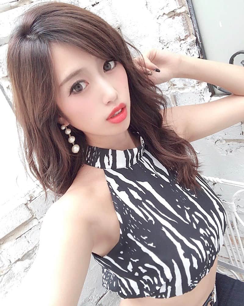 のインスタグラム：「撮影会おわったよー🙌💋 ・ 予約の抽選が当たって嬉しかったって 皆さん言ってくださって、 わたしの方こそすごく嬉しかった😿✨ ・ 朝から晩まで暑かったから ゆっくり休んでくださいね🙇‍♀️🙏 ・ #撮影会 #撮影 #スタジオ #レースクイーン #ラウンドガール #モデル #ダイエット #トレーニング #筋トレ #ファスティング」