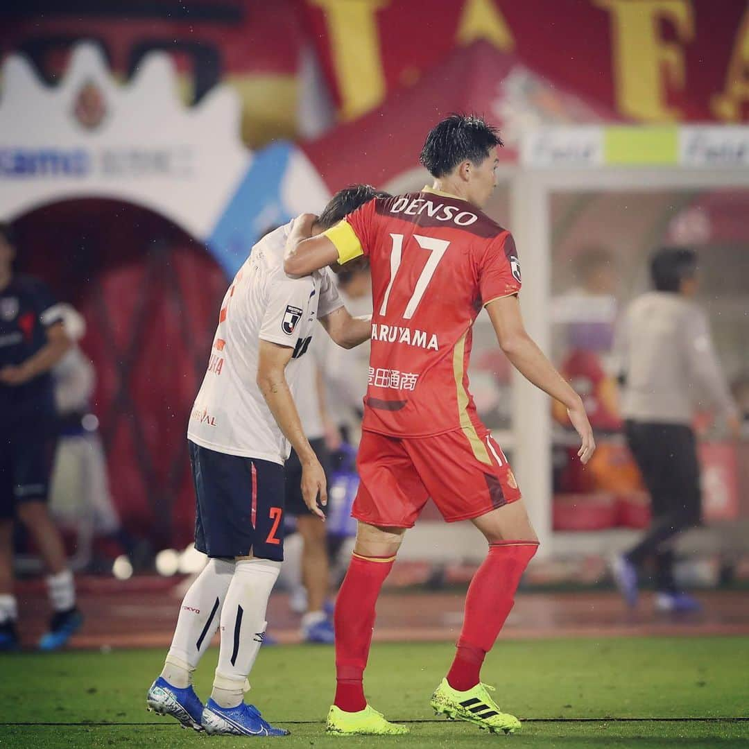 FC東京オフィシャルグッズさんのインスタグラム写真 - (FC東京オフィシャルグッズInstagram)「. vs #名古屋グランパス #FC東京ファミリー に変わりはない。 お互い更なる飛躍を。 #丸山祐市 #米本拓司 #長谷川アーリアジャスール #FC東京 #fctokyo  #tokyo」9月1日 22時09分 - fctokyoofficial