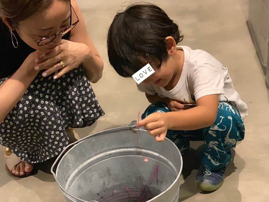 神崎恵さんのインスタグラム写真 - (神崎恵Instagram)「夏の終わりはいつもちょっぴりさみしい🎇 また来年。」9月1日 22時10分 - megumi_kanzaki