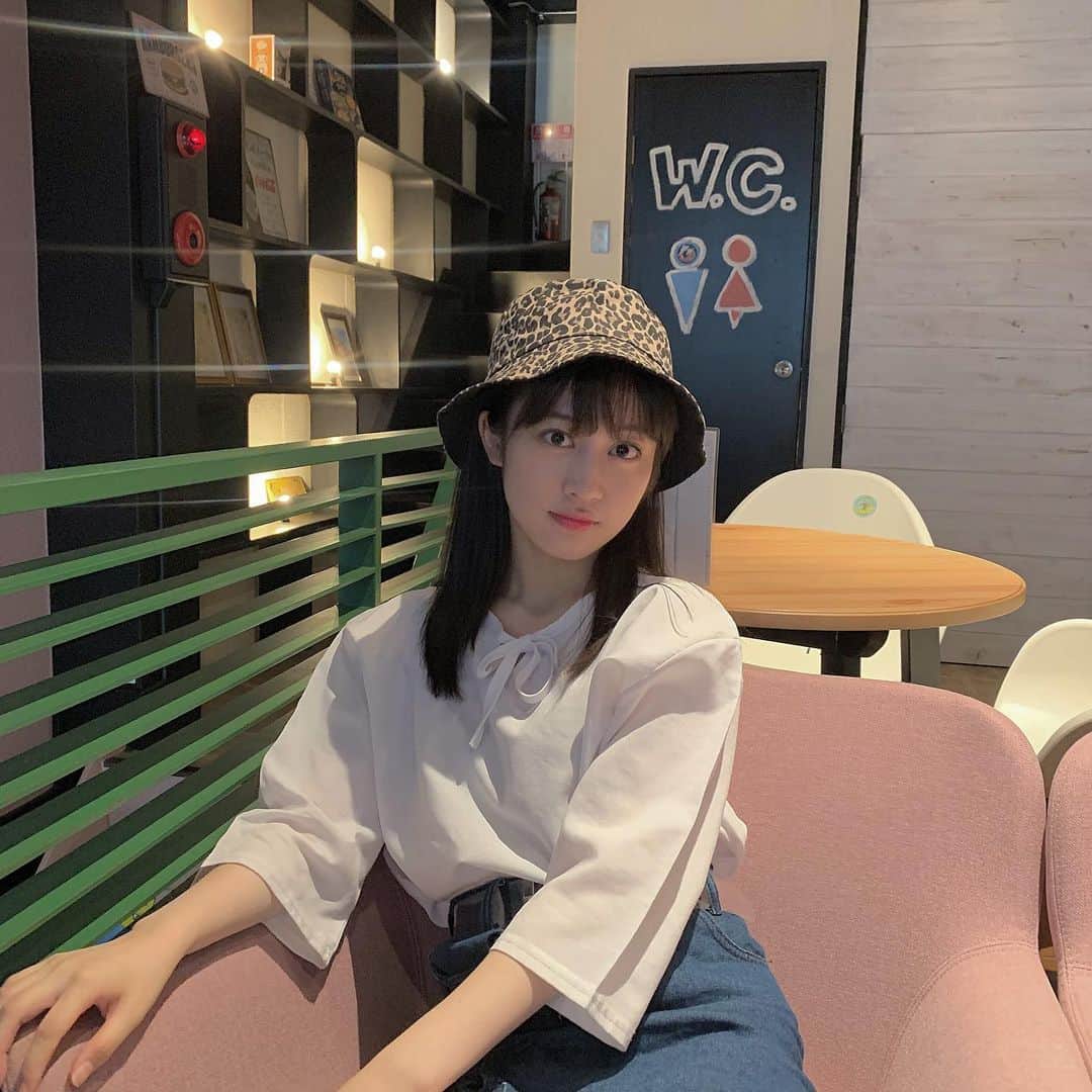 川上千尋さんのインスタグラム写真 - (川上千尋Instagram)「リバーシブルお帽子  は好きだけど、裏表ある人にはならないようにしたい😌  素敵な女性への心がけ😌✊🏻 ぼうしかわいい」9月1日 22時25分 - this_chihhi