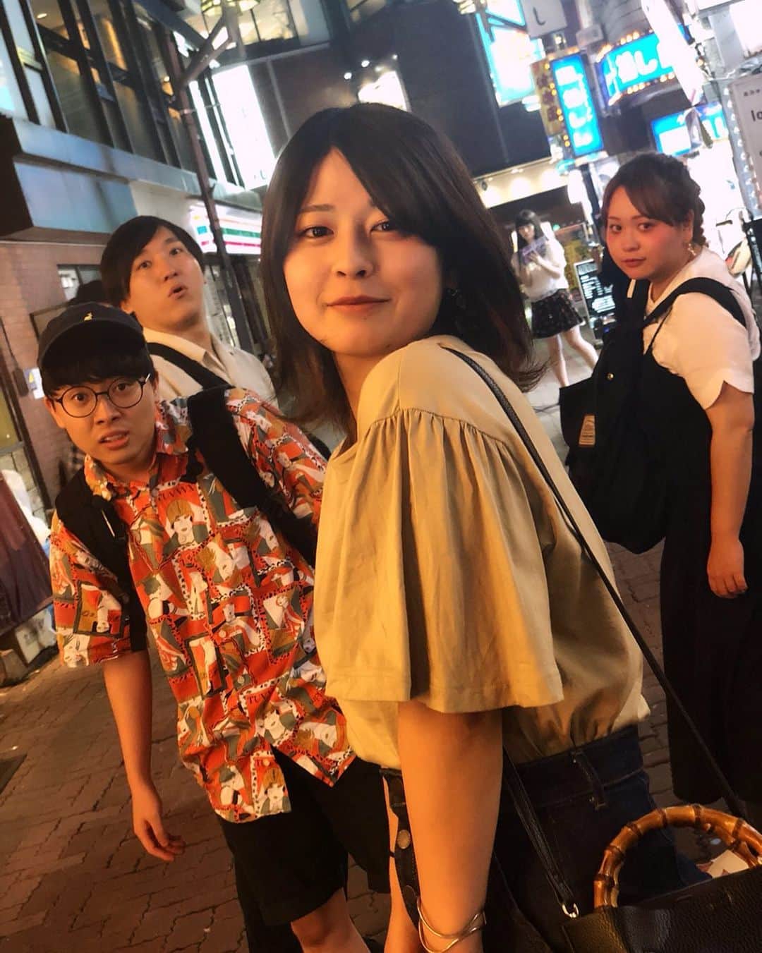 椎木ゆうたさんのインスタグラム写真 - (椎木ゆうたInstagram)「同期しっかり別世界でも輝いてました。  不動産業で頑張ってるジョー！ お家探しの際はジョーを是非とも😊  #世間知らズ#同期#いい顔してら〜」9月1日 22時37分 - shiiki19911005