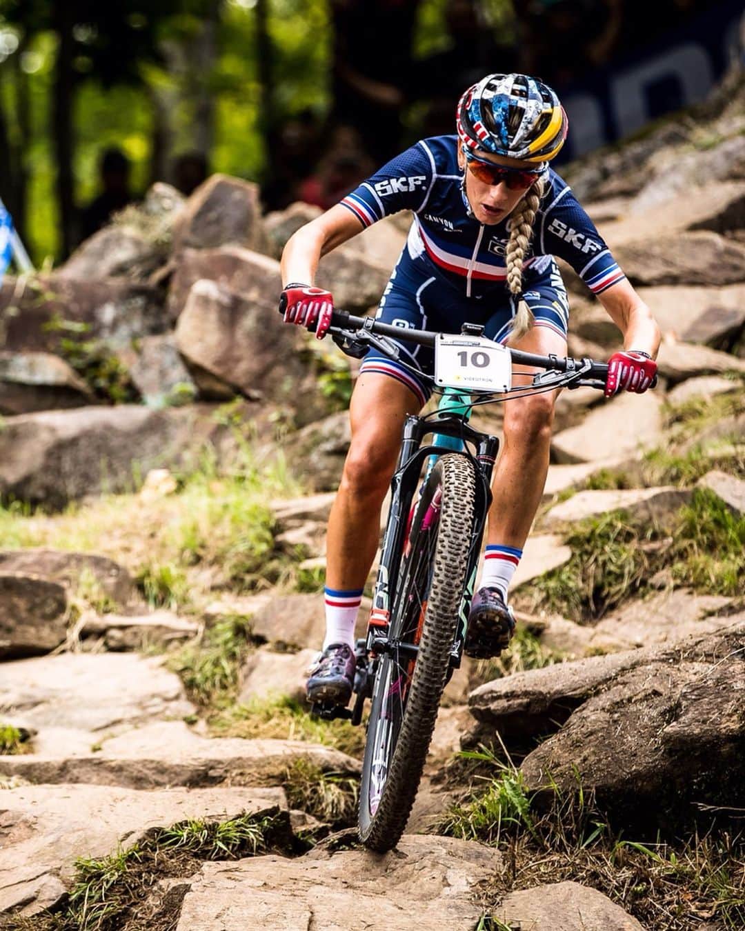 のインスタグラム：「@paulineferrandprevot is your reigning UCI XCO World Champion! The French rider battled it out from 15th place to take home G 🥇 L D!  @paulineferrandprevot @redbullbike @uci_mountainbike #mtb #mountainbiking #canada #bikelife #fromwhereiride」