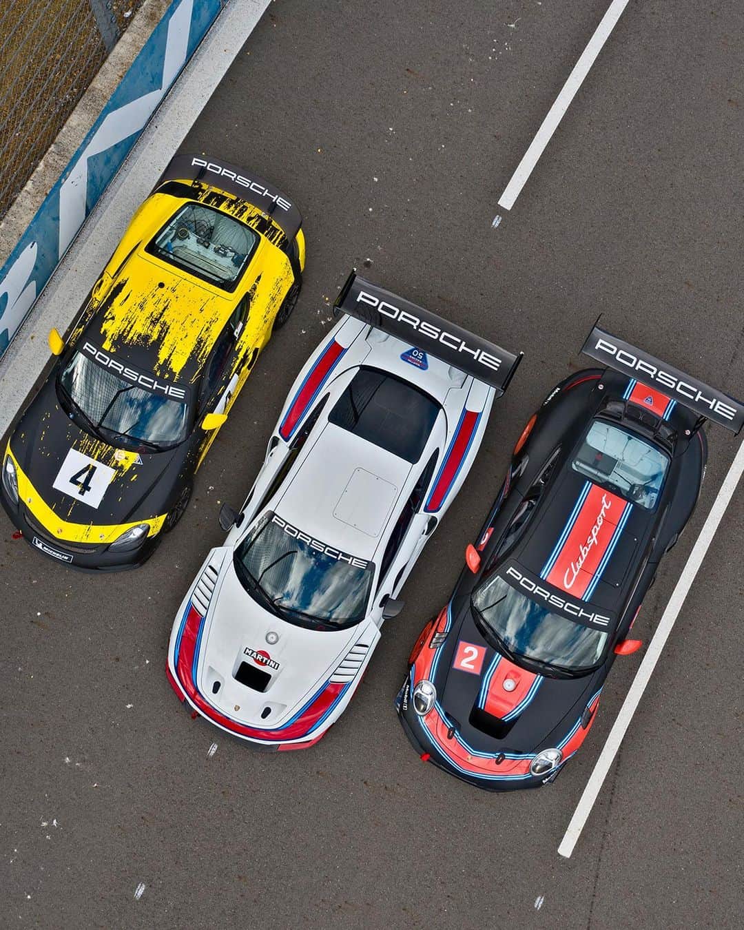 Porscheさんのインスタグラム写真 - (PorscheInstagram)「A compilation of exceptional racers doing exceptional things. Behold the rare moment when our special Clubsport members, including the 911 GT2 RS Clubsport, 718 Cayman GT4 Clubsport and Porsche 935, had a racing rendezvous. #PorscheMotorsport」9月1日 23時00分 - porsche