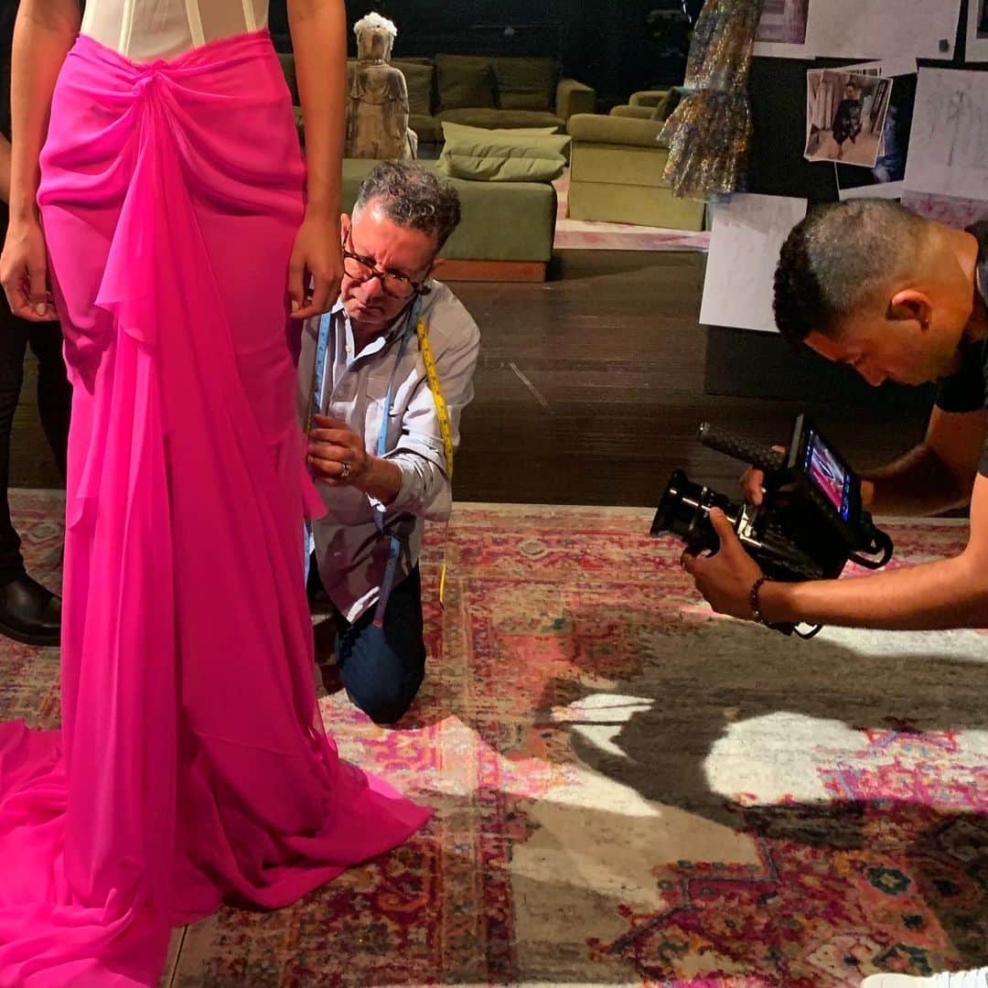 のインスタグラム：「Fittings.. “letting the chiffon do what it does best”Spring Summer 2020. #ss2020 Best team ever.」