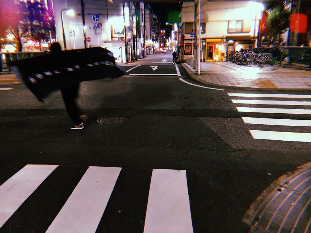 竹縄航太さんのインスタグラム写真 - (竹縄航太Instagram)「2019.9.1 千葉LOOK Andante TOUR 初日 船出には持ってこいの日でした。客席暗くてもちゃんと見えとるからね。たくさん歌ってくれてありがとう。 ツアー行ってきます！」9月1日 23時07分 - hbq_takenawa