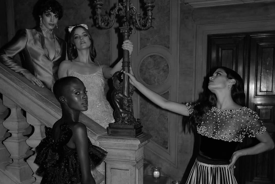 Armani Officialさんのインスタグラム写真 - (Armani OfficialInstagram)「Faces of @armanibeauty #CateBlanchett, @realbarbarapalvin @sarasampaio @madisinrian and @gretaferro with @nicholashoult celebrate #ArmaniBeauty partnership with the Venice Film Festival #ArmaniStars #Venezia76  Credits: @gregwilliamsphotography for Armani Beauty」9月1日 23時08分 - emporioarmani