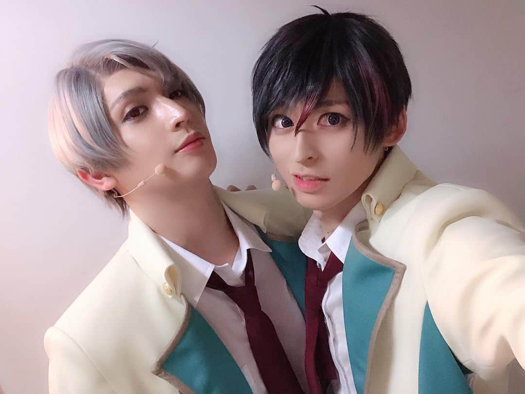 小波津亜廉のインスタグラム：「[31/8/19] Another smoldering pic from the sexy bros ⠀⠀⠀ ⠀ #kohatsuallen #takamotogaku ⠀⠀⠀ ⠀ Source: Gaku’s twitter」