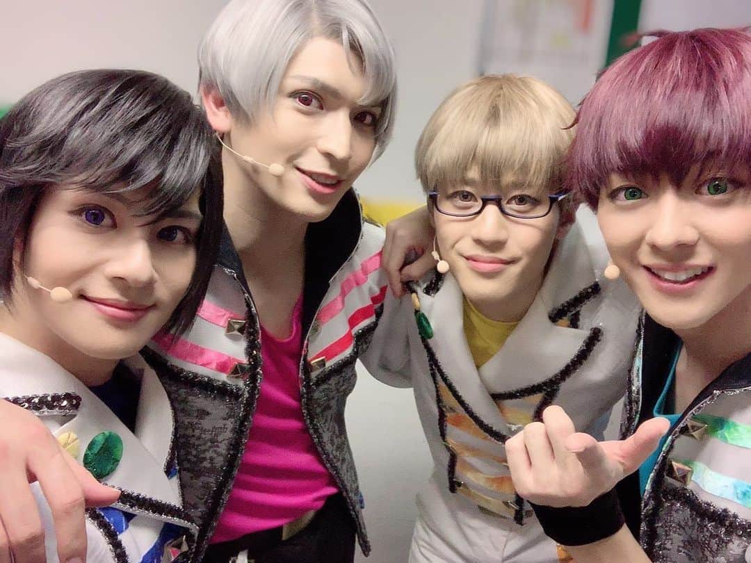 小波津亜廉さんのインスタグラム写真 - (小波津亜廉Instagram)「[1/9/19] It’s goodbyes from Teams Sasanami and Ren (for now!) ⠀⠀⠀ ⠀ #kohatsuallen ⠀⠀⠀ ⠀ Source: Allen’s twitter」9月1日 23時31分 - ahun_andsome