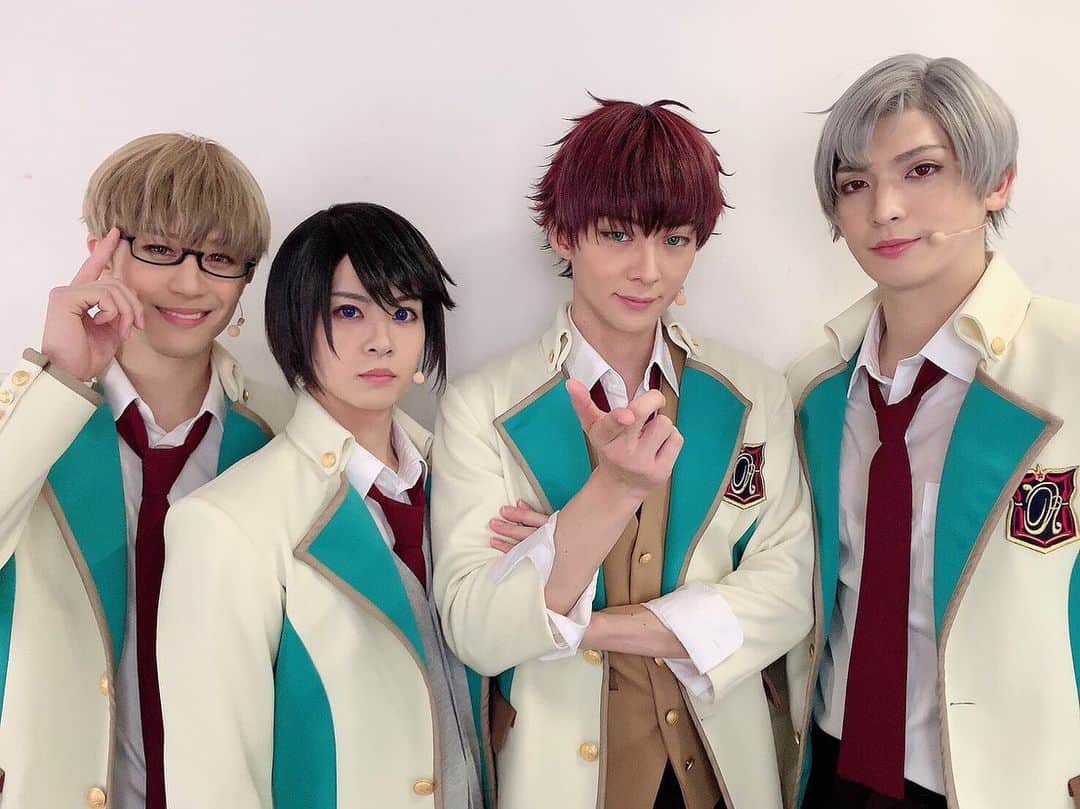 小波津亜廉さんのインスタグラム写真 - (小波津亜廉Instagram)「[1/9/19] It’s goodbyes from Teams Sasanami and Ren (for now!) ⠀⠀⠀ ⠀ #kohatsuallen ⠀⠀⠀ ⠀ Source: Allen’s twitter」9月1日 23時31分 - ahun_andsome