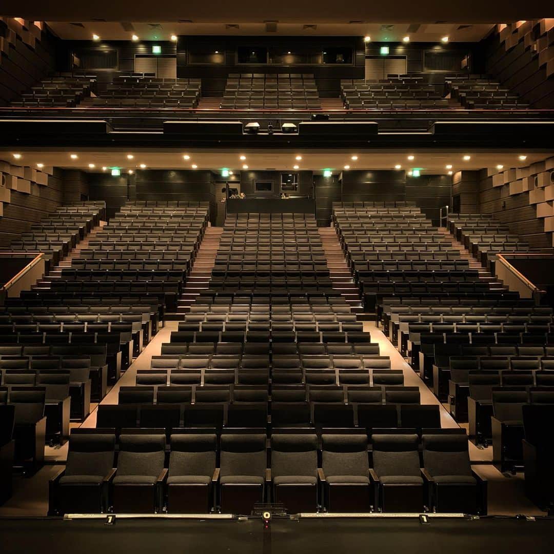 竹井亮介さんのインスタグラム写真 - (竹井亮介Instagram)「2019年9月1日。 サンシャイン劇場。 かなり前の「笑いの神様」というお笑いライブぶりに、立つことができました。 #OOPARTS #リリリストラ #東京公演 #千穐楽」9月2日 9時00分 - takeiryosuke