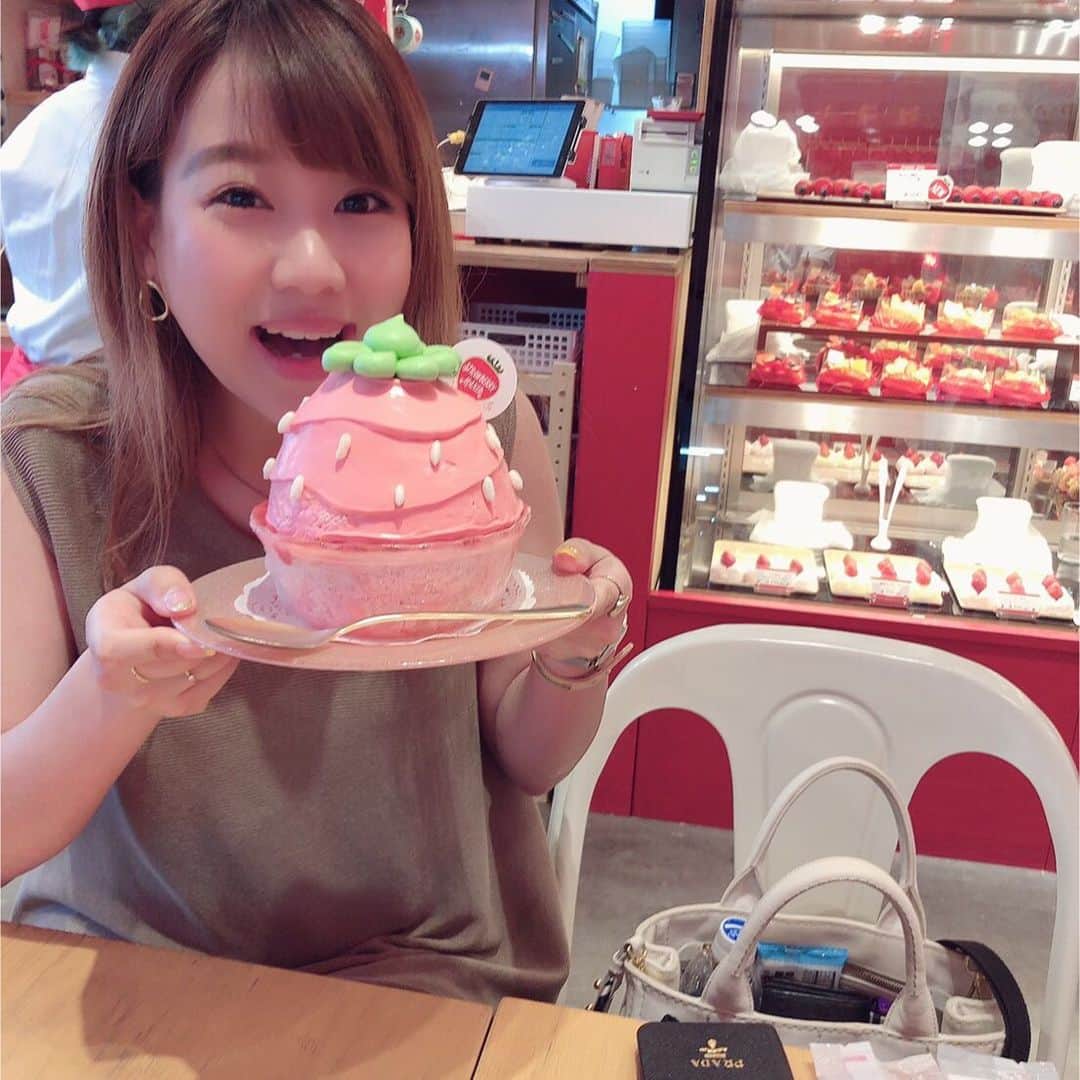 山本美優さんのインスタグラム写真 山本美優instagram 昨日は 大好きなぱぱの50歳のお誕生日 ケーキわみゆ りせ りょうがのプリント Ww もちろんシャノワールのケーキ 明日からご予約受付中です チョコやから食べれるよ ᴗ و シャノワール