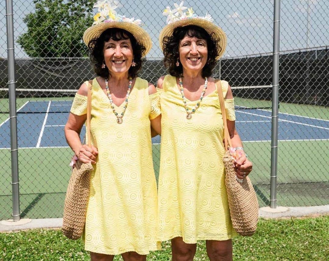 トームさんのインスタグラム写真 - (トームInstagram)「Shron and Shila from Easton, #Pennsylvania at the ‘Twins Day Festival’ August 2019 #HannahThomson #Twinsburg #Ohio #twinsdaysfestival #twins #art #madebywomen」9月2日 9時09分 - tomenyc