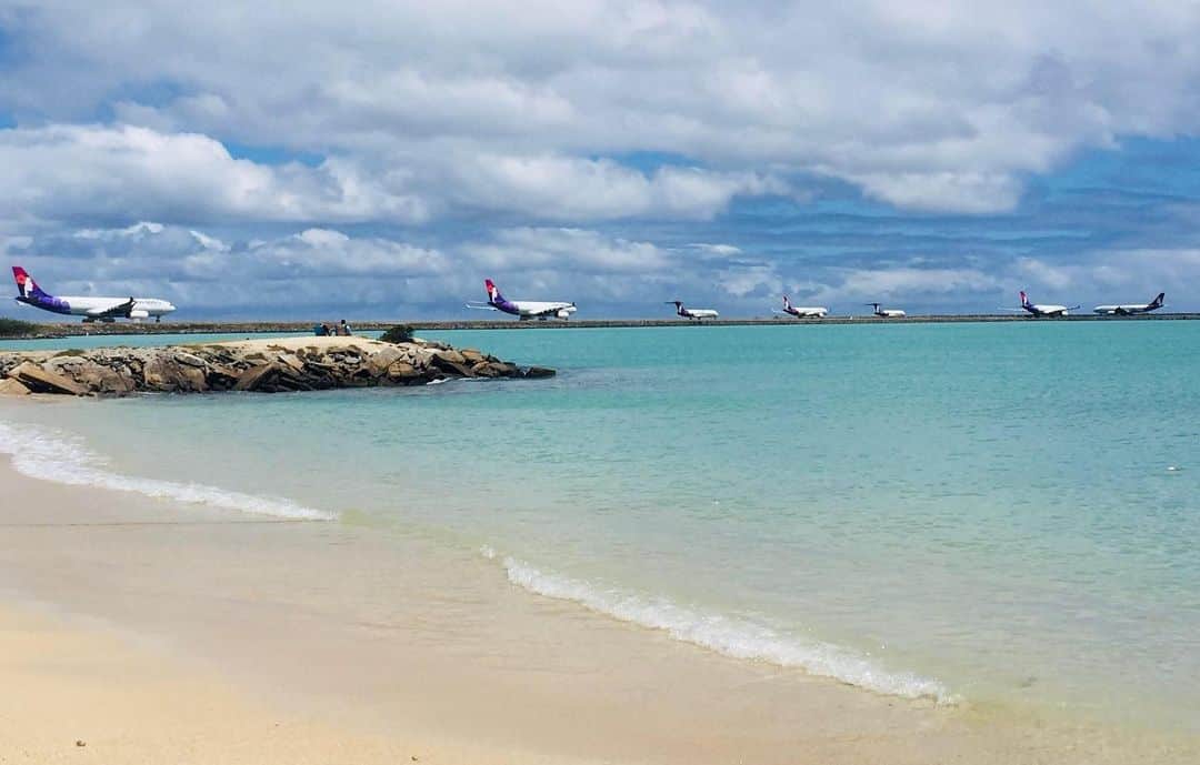 ハワイアン航空さんのインスタグラム写真 - (ハワイアン航空Instagram)「ハッピー#マンデーブルー 💙 こんな光景が見られたら、いいことあるかも…。 .  ラッキー･セブン✈✈✈✈✈✈✈ .  #マンデーブルー #ラッキーセブン #ハワイアン航空」9月2日 9時26分 - hawaiianairlinesjp