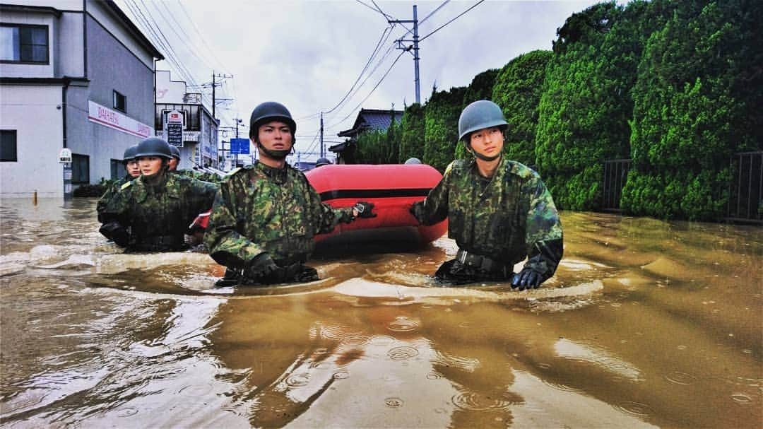 陸上自衛隊さんのインスタグラム写真 - (陸上自衛隊Instagram)「【災害派遣活動】 　令和元年8月前線に伴う大雨に係る災害派遣において、陸上自衛隊は活動をしております。 　#守りたい人がいる  #陸上自衛隊  #災害派遣 #人命救助 #救助 #大雨 #一人でも多く #捜索」9月2日 9時18分 - jgsdf_pr