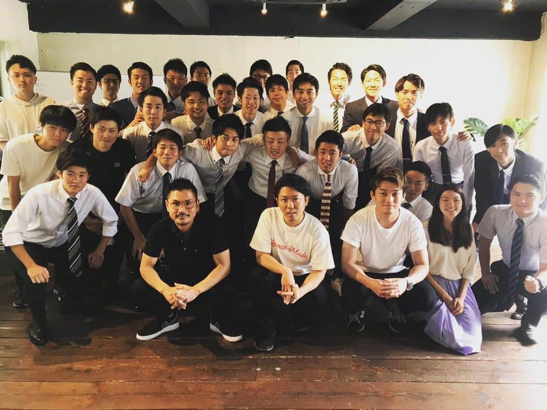 久野 創のインスタグラム：「【会社説明会】 . 先日ハッシャダイさんにて会社説明会を行いました。 . 本日より面接スタート。 可能性溢れる若者とお会いできることがスゴく楽しみ😊 . #会社説明会 #ハッシャダイ #COCOROZASHI #株式会社COCOROZASHI」
