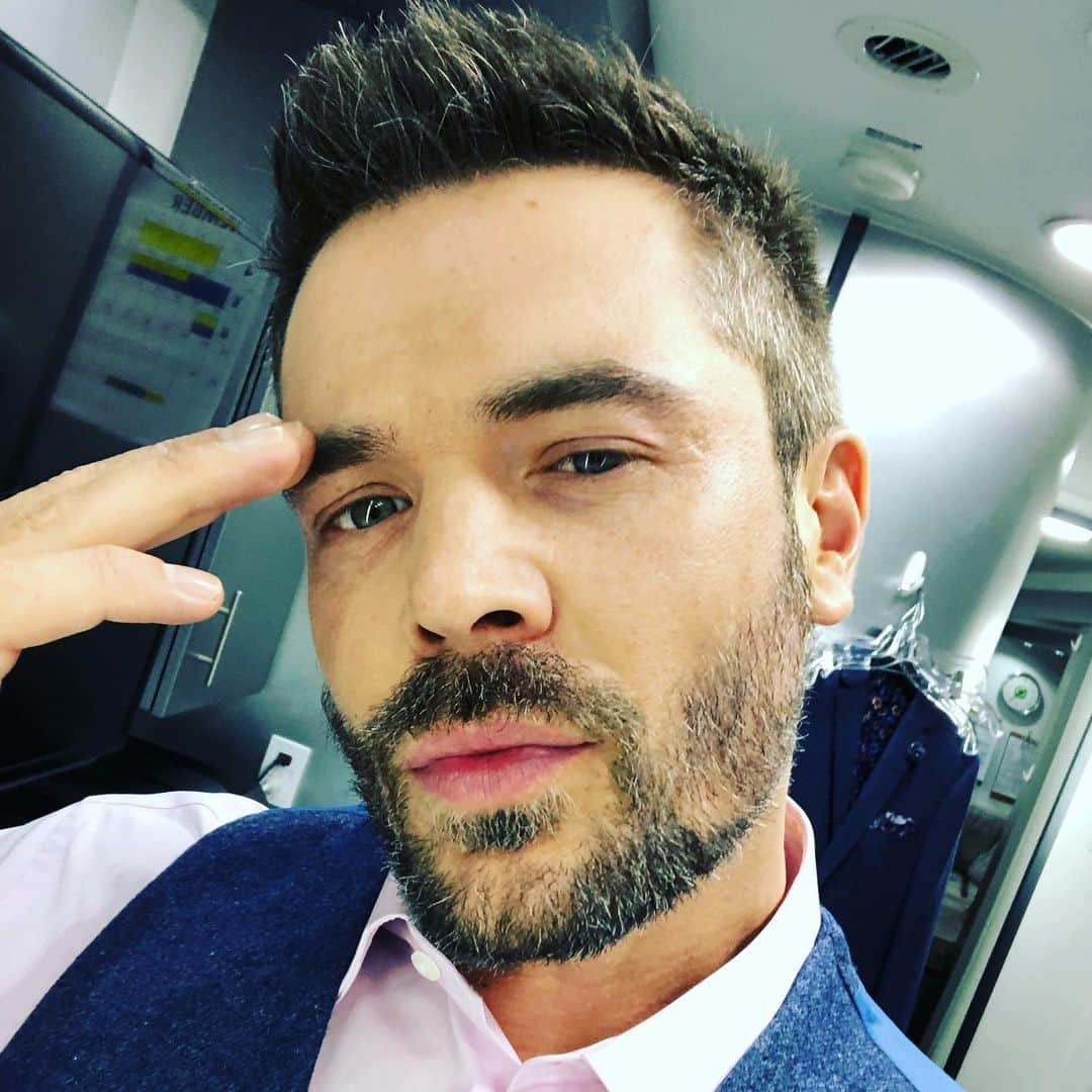 チャーリー・ウェバーのインスタグラム：「Heading back to work at #HTGAWM but here’s a peek at Christian Vance for #AfterWeCollided. Had a blast shooting this movie with such a talented cast and crew. @aftermovie  @howtogetawaywithmurder  Thank you everyone for making this happen for me.」